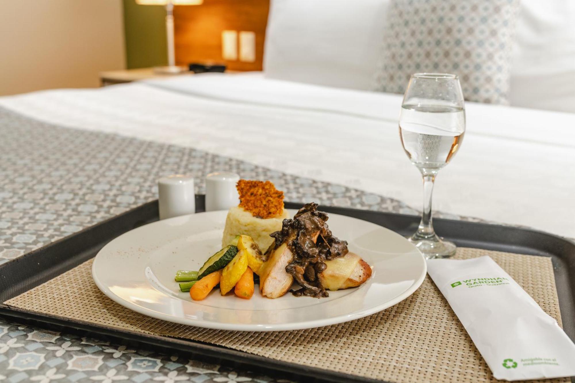 Wyndham Garden Guayaquil Ξενοδοχείο Εξωτερικό φωτογραφία
