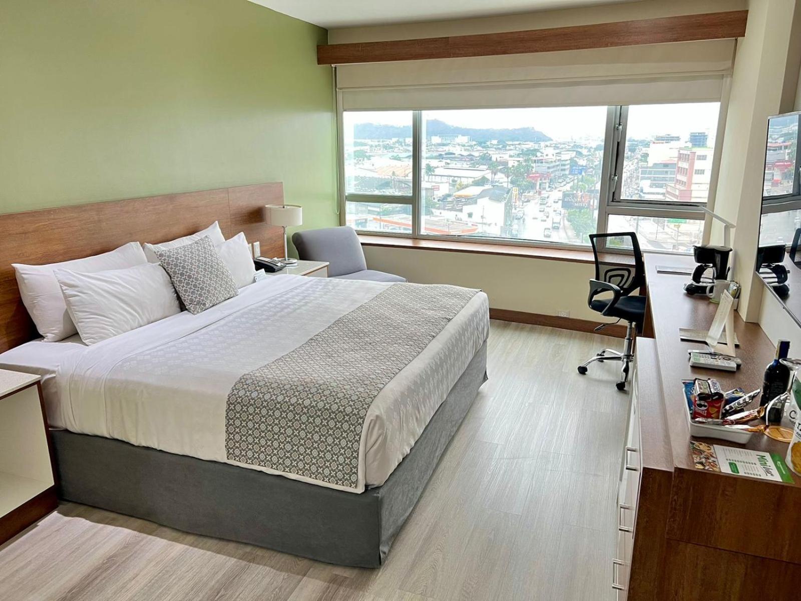 Wyndham Garden Guayaquil Ξενοδοχείο Εξωτερικό φωτογραφία