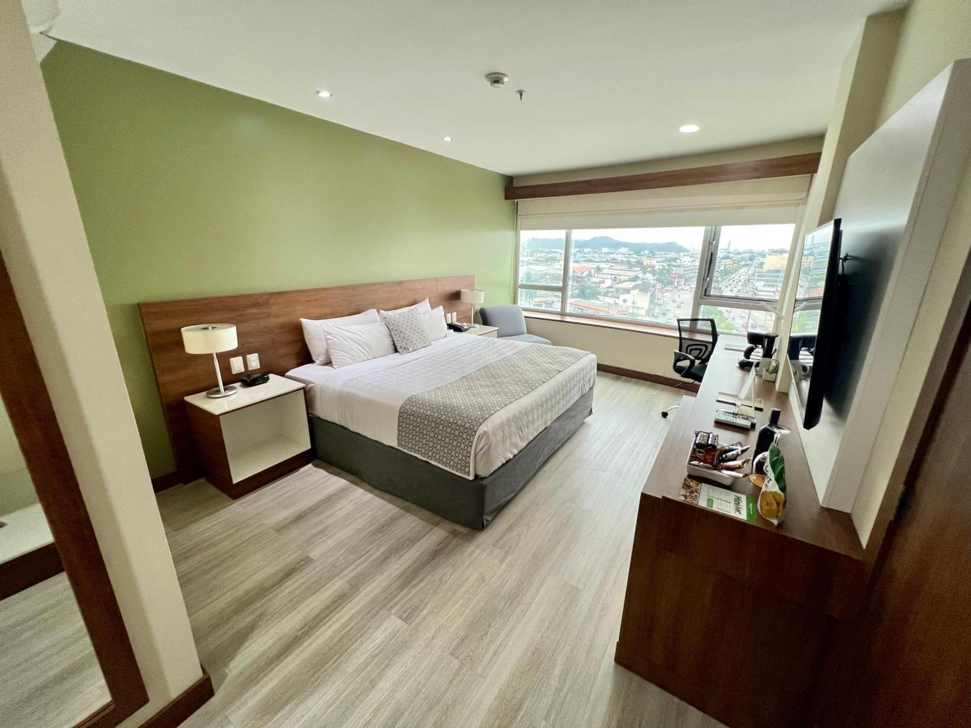 Wyndham Garden Guayaquil Ξενοδοχείο Εξωτερικό φωτογραφία