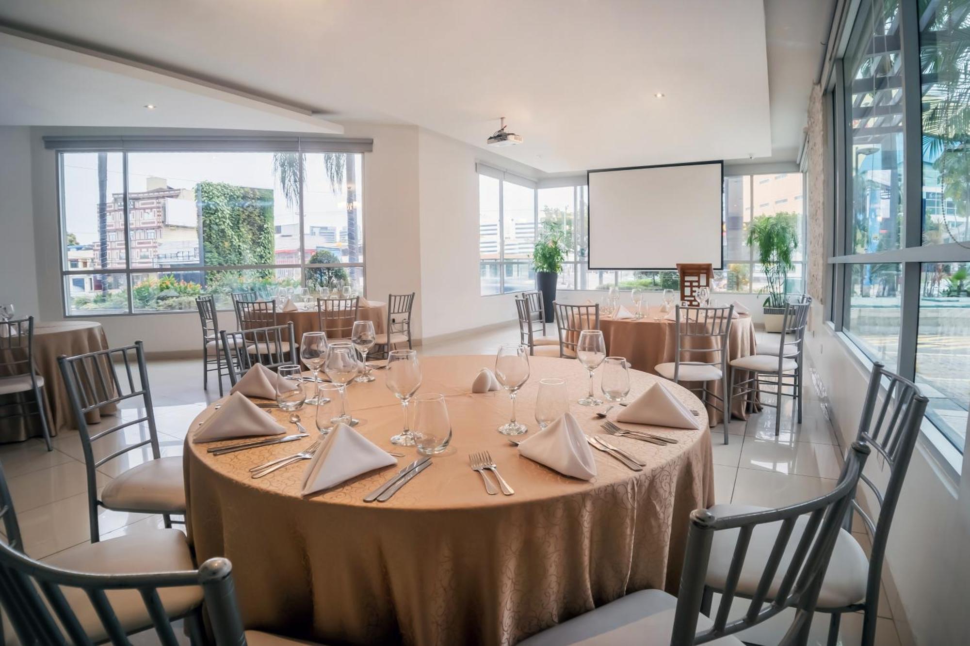 Wyndham Garden Guayaquil Ξενοδοχείο Εξωτερικό φωτογραφία
